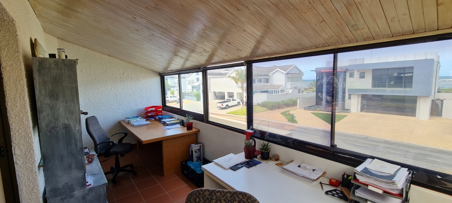 6 Bedroom Property for Sale in Greenways Golf Estate Western Cape